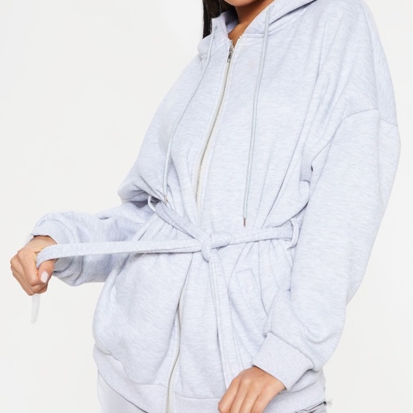 PrettyLittleThing Tops - Oversized Belted Hoodie